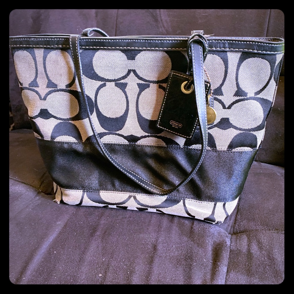 Coach signature Tote